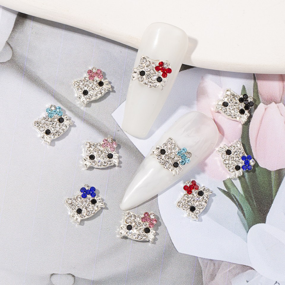 brelocuri pentru unghii hello Kitty